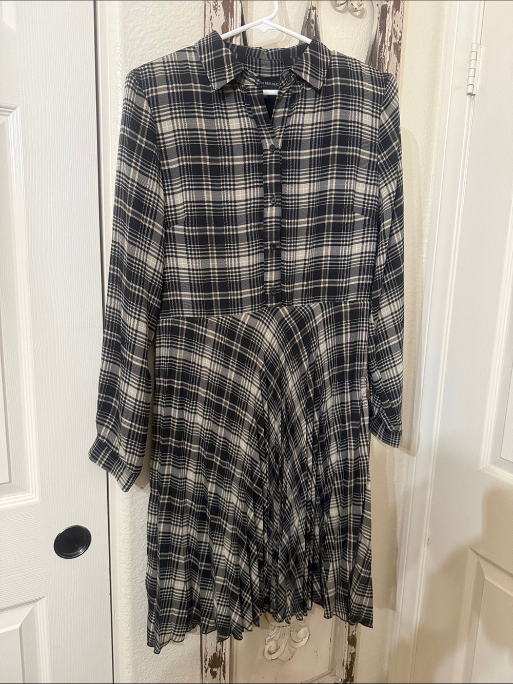 Banana Republic Black and White Plaid Midi Shirt Dress